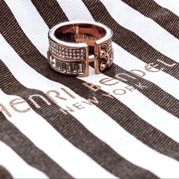 henri bendel Jewelry - NEW! Henri Bendel Rose Gold Crystal Luxe Ring